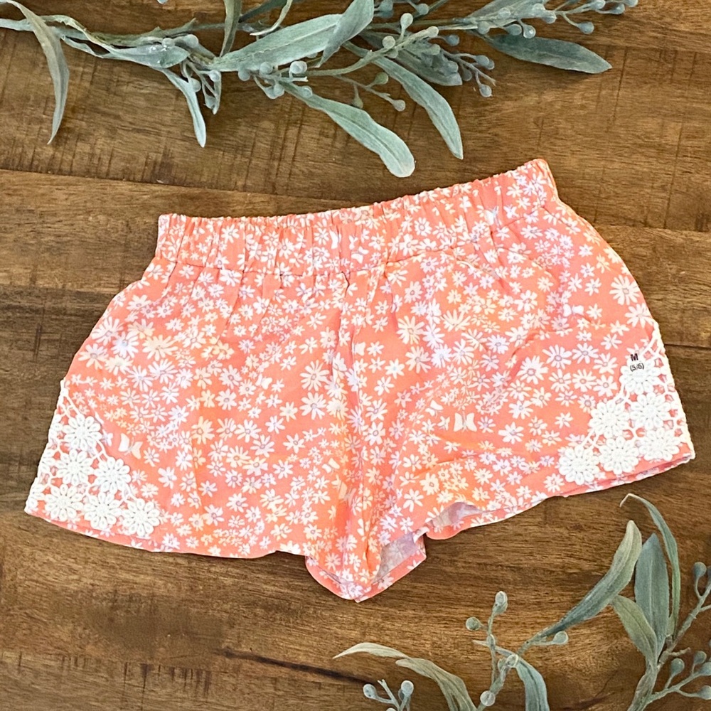 Table woven shorts- BRAND NEW!! Tag attached!